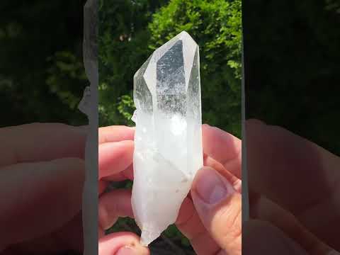 💎 K MÁNÍ/AVAILABLE Lemurský křišťál (křemen) - Peñas Blancas, Kolumbie www.esmeraldas.cz #křišťál