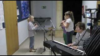 preview picture of video 'Domča - hra na flétnu.wmv'