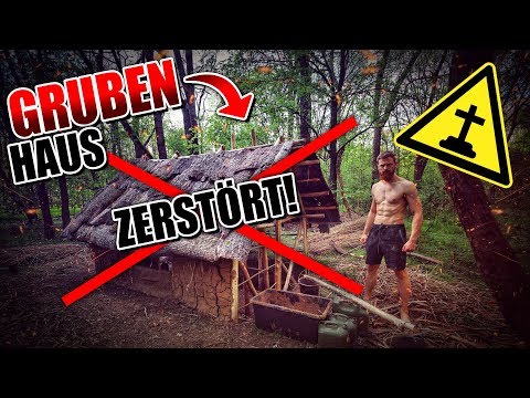 GRUBENHAUS von HATER ZERSTÖRT Bushcraft Shelter #013 - Lagerbau - Outdoor Camp | Fritz Meinecke