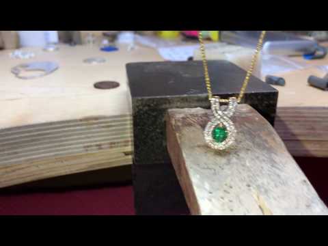 18ct Gold Green Emerald & Diamond Pendant