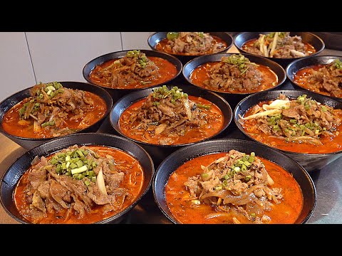 고기짬뽕 Bomba de Carne! Macarrão Picante de Frutos do Mar com Carne (Jjamppong) - comida de rua coreana