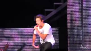 Austin Mahone - Can&#39;t Fight This Love ( Live )