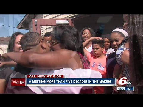 Vietnamese man meets family of long-lost American father who he never knew in Kokomo