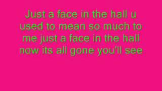 face in the hall-NBB lyrics