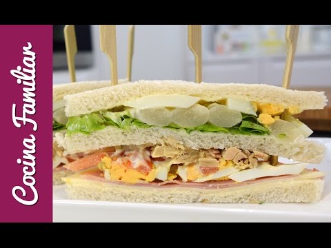 Sándwich vegetal con 3 panes diferentes