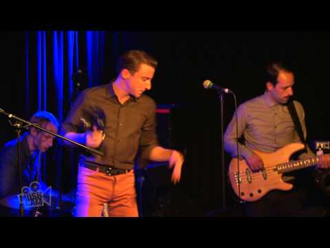 Eugene McGuinness - Fonz (Live in London) | Moshcam
