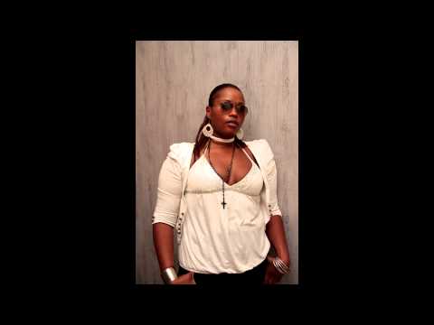 Teaser Priscilla en Show Case au Pharaon Vendredi 11 Oct Special Bday Dj Saï Saï