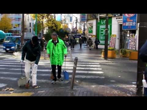 Vietato fumare in strada a Tokyo