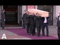 Applaus bij afscheid Van der Laan