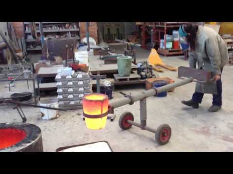 Bronze Pour at Urban Art Projects