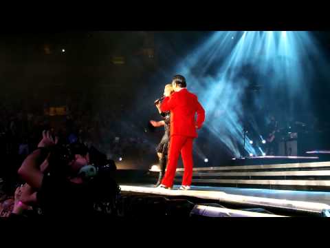 Madonna & PSY Madison Square Garden HD