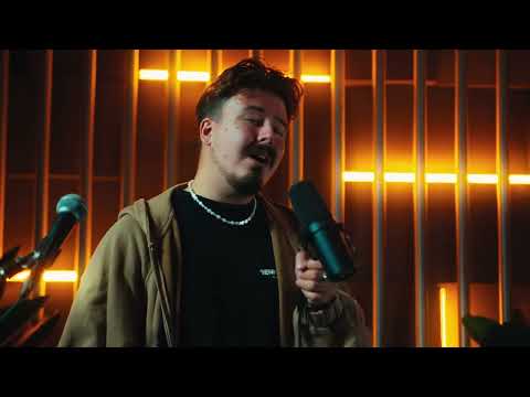 AVAION - Hiding (HÜMAN Remix)