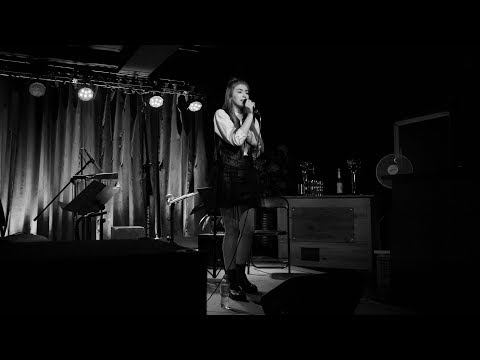 Amelia Andryszczyk - One Last Time (Ariana Grande cover)