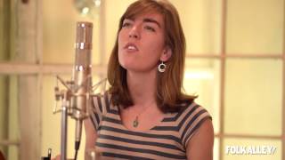 Folk Alley Sessions: The Stray Birds - &quot;Shining In The Distance&quot;