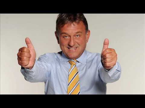 Fábry Sándor-Sirtunk mint akinek esrnyőt toltak a SEGGÉBE!!!