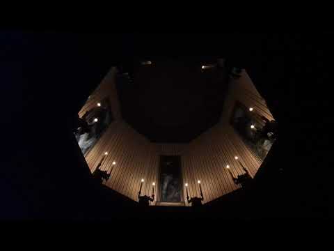 Disneyland Paris : Phantom Manor stretching room 2019