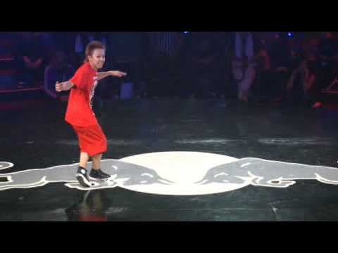 Taisuke vs. Lil Ceng - Red Bull BC One 2008 Semi-final (HQ)