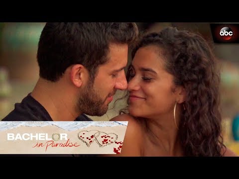 Taylor and Derek Get Closer - Bachelor In Paradise