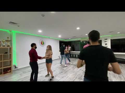 Caliente Dance Studio Beginner Bachata dance class demo Calma - Kewin Cosmos, Ataca y La Alemana
