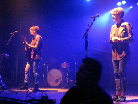 17/18 Tegan & Sara - Crowd Chanting + Call It Off @ Magazzini Generali, Milan, Italy 11/10/13