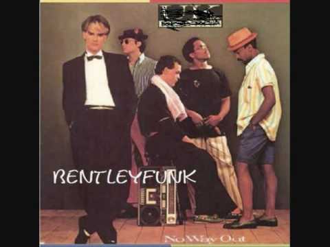 UK PLAYERS - LOVES GONNA GET YOU Good quality