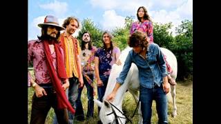 Amorphous Androgynous - Listen Little Man