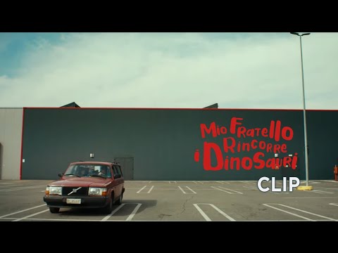 Mio Fratello Rincorre I Dinosauri (2019) Trailer