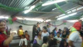 preview picture of video 'Celebrando la Navidad con los Niños de la Iglesia Mision de Cristo en Pachacutec.'
