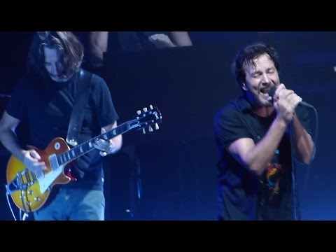 Pearl Jam: Once [HD] 2013-10-16 - Worcester, MA