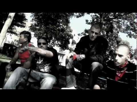 DeLangn - 't Leevn is e bitch (Officiële video)