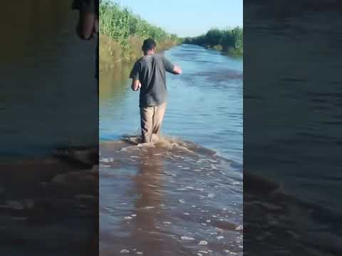 Desbordó un afluente del Rio V por lo que se espera la crecida en su paso por Banderaló