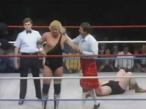 Dr. D David Schultz vs Mike Dorsett (Roddy Piper's WWF Debut)