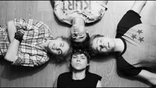 5 Seconds of Summer- She Looks so Perfect (high pitch)