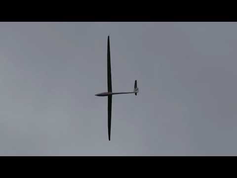 ASH 30 von Flight Composites. Erstflug auf dem Wächtersberg . Video von Tobias Rieger.
