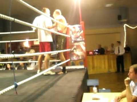 Mark Harvey vs. Danny Sergiu (Muay Thai)