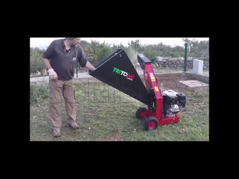 Betrieb des Profi Häckslers Ceccato Tritone Maxi