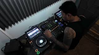 Download lagu Ah Boy - Moe & Feel The Vibration ( Dynamite Live Mashup )Drum&bass mp3