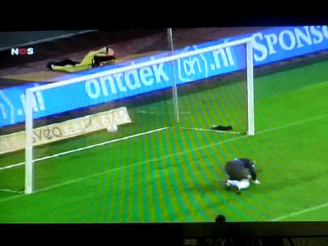 Pluim scoort 1-1 Vitesse ADO Den Haag 2010