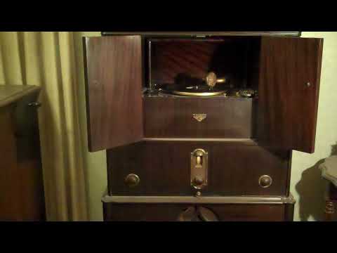 VARSITY EIGHT CALIFORNIA RAMBLERS ADRIAN ROLLINI - CHEATIN' ON ME - ROARING 20's VICTROLA 7-11