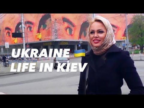 Ukraine 🇺🇦Life in Kiev. January 15, 2026. The Streets of Kiev, Ukraine. Streets Scenes.