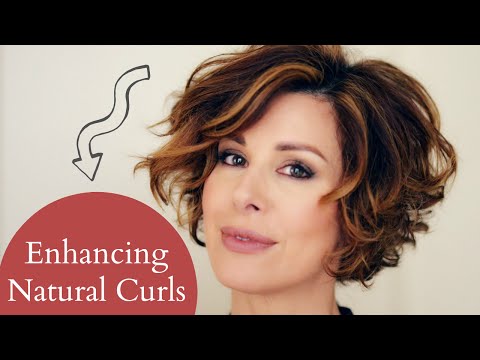 HOW TO STYLE LAYERED, SHORT NATURAL CURLY HAIR |...