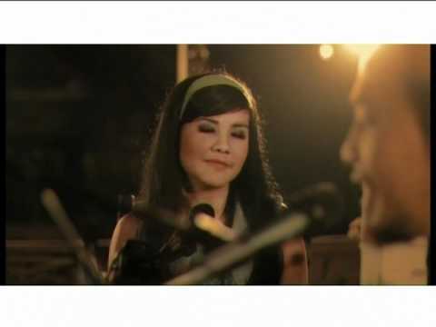 Hello Feat Mega Pilihan Hati