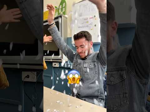 sürpriz sonlu hahshahs...#öğretmen #öğrenci #mizah #komik #keşfet