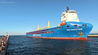 Check out the New Heavy Lift Style of Ship. The BBC Singapore making their Maiden Duluth Arrival