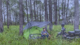 Relaxing Motorcycle Camping Trip with Simple Food in the Rain
