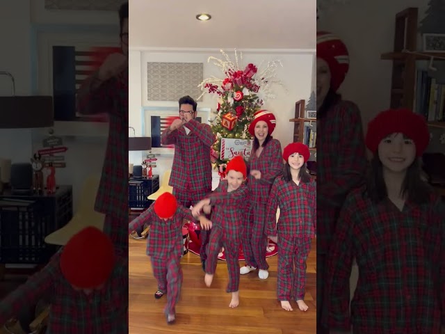 Vídeo relacionado con DDKJ Pijamas Navidad Familia,Pijama Familiar a Juego con Estampado de Árbol de Navidad y Muñeco de Nieve,Pijamas Navideño Familiar Rojo,Pijama Navidad Mujer/Hombre/Niña/Niño