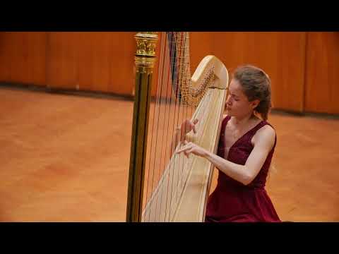 Benjamin Britten: Hymn St. Denio from Suite for Harp op. 83 // Claudia Lucia Lamanna
