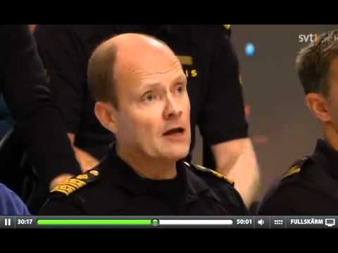 Svt Debatt - Hisings.Backa Anosh Sheytan förnedrar Polischef Lars Klevensparr
