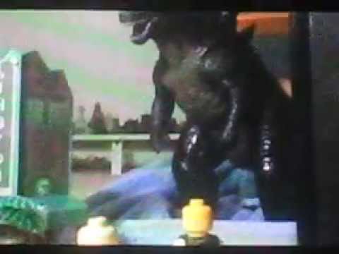 Godzilla Clip "Let Them Fight"-Extended Version:Toy Footage