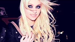 Taylor Momsen pictures